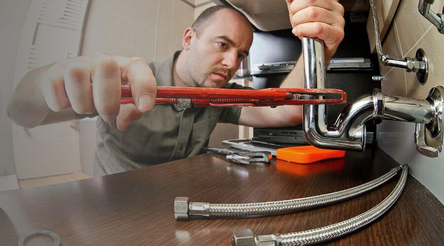 Expert burst pipe repair services in Dunlap, IA